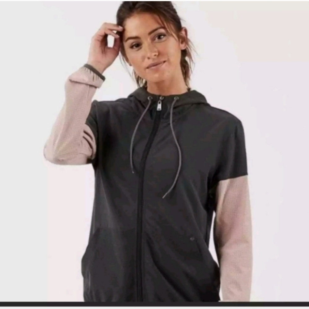 Vuori Windbraker Jacket Grey And Pink